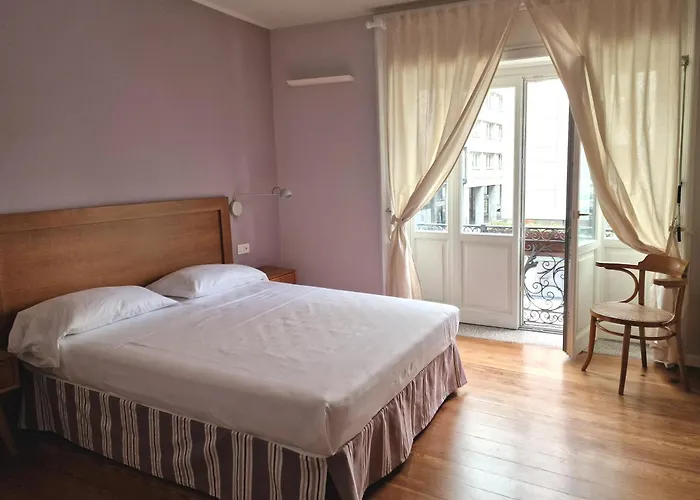 Residenza Cavour Konukevi Como