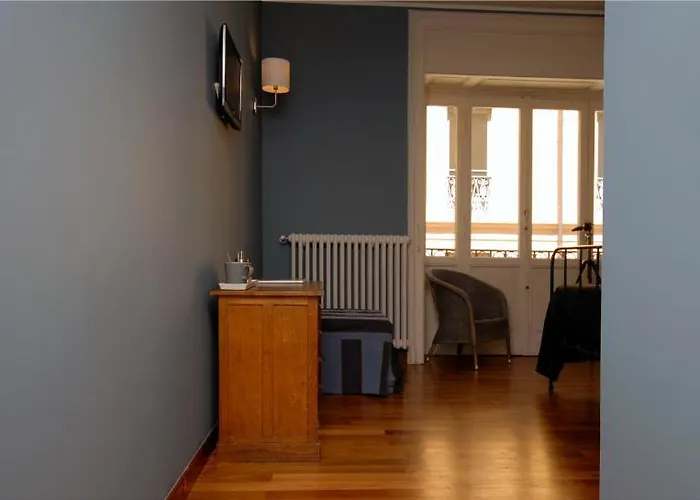 Konukevi Residenza Cavour Como